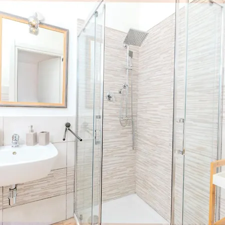 Apartamento Strepitosa 3 *